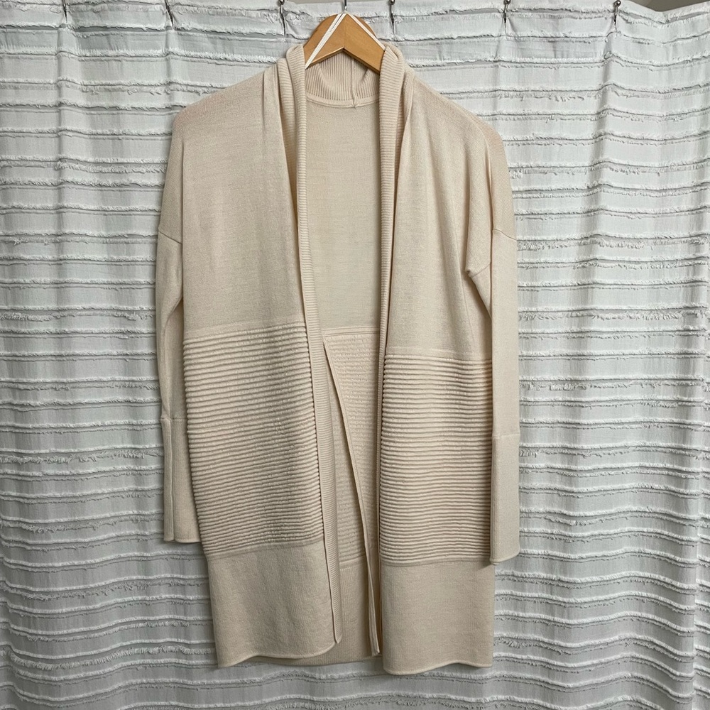 Lululemon Sit in Lotus Wrap